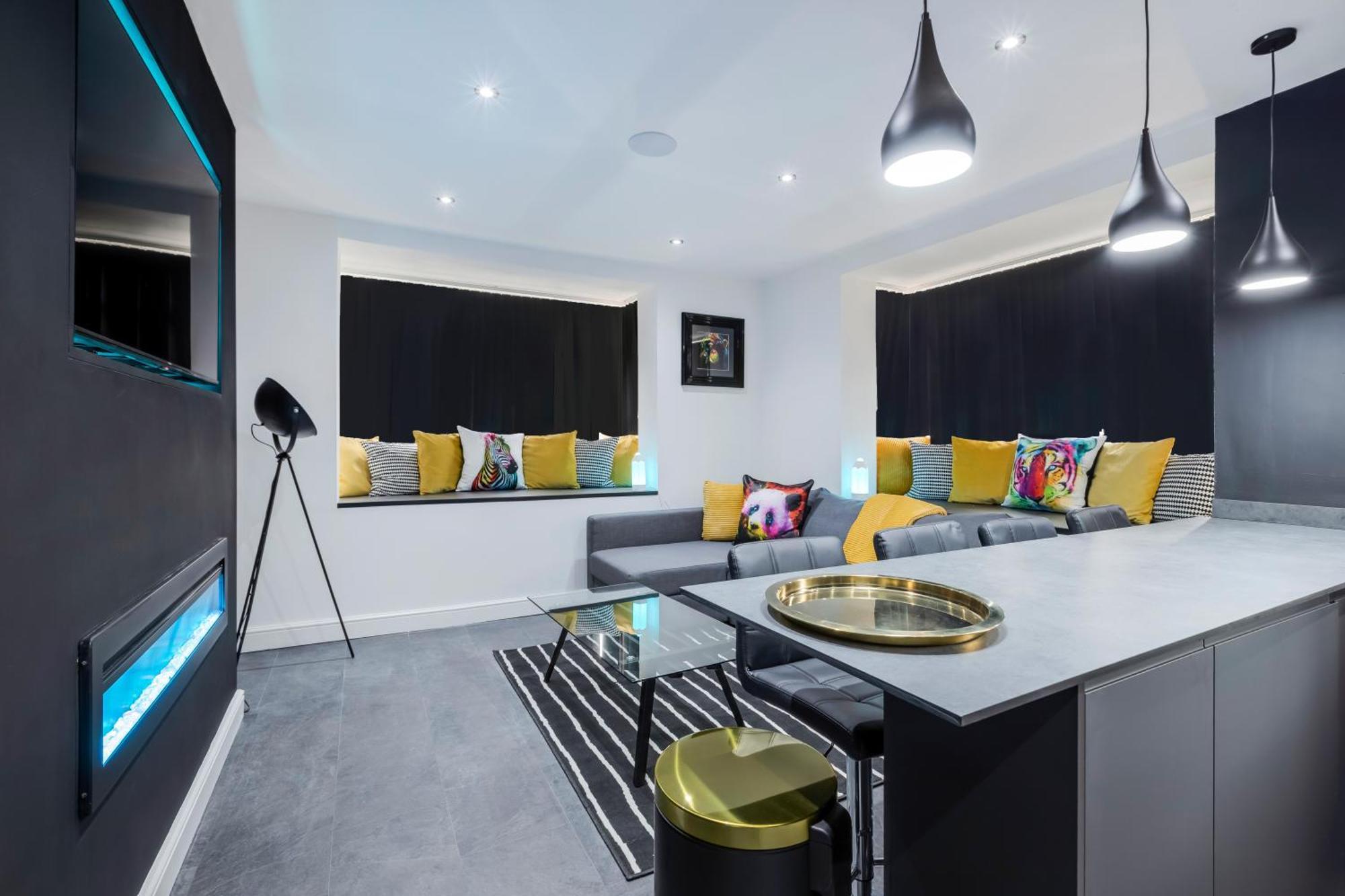 Two Bed Modern Apartment 5Min Walk To Town Centre With Free Parking ! Under New Management Blackpool Esterno foto
